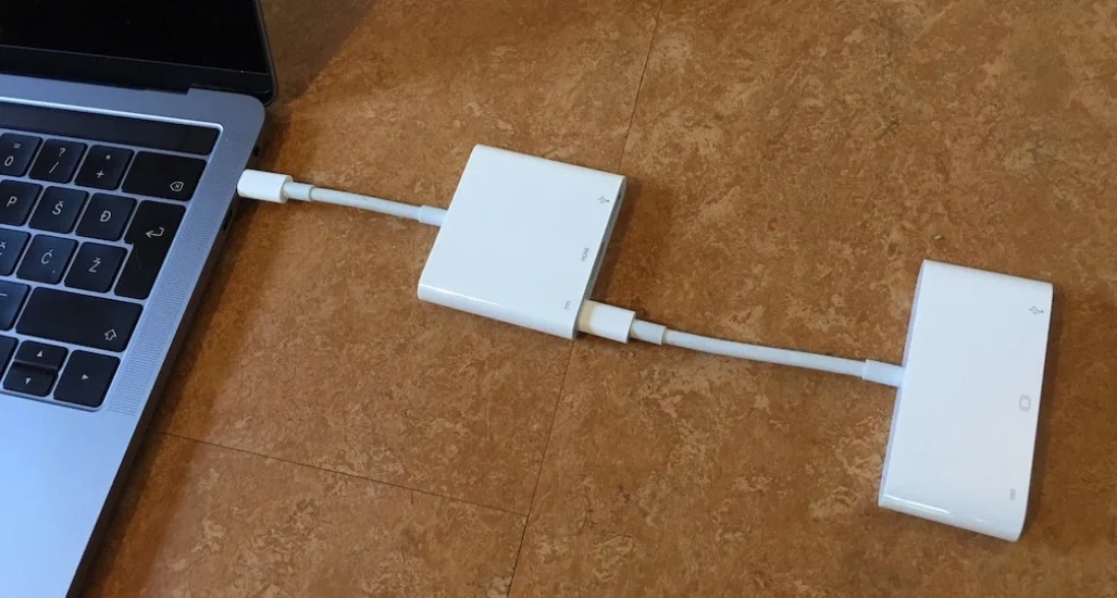 Connect to USB C via DVI interface adapter rehtpy8077z7rflmp6t9dd1fhf8pliw0po2zwo50zg Connect to USB-C via DVI interface adapter.