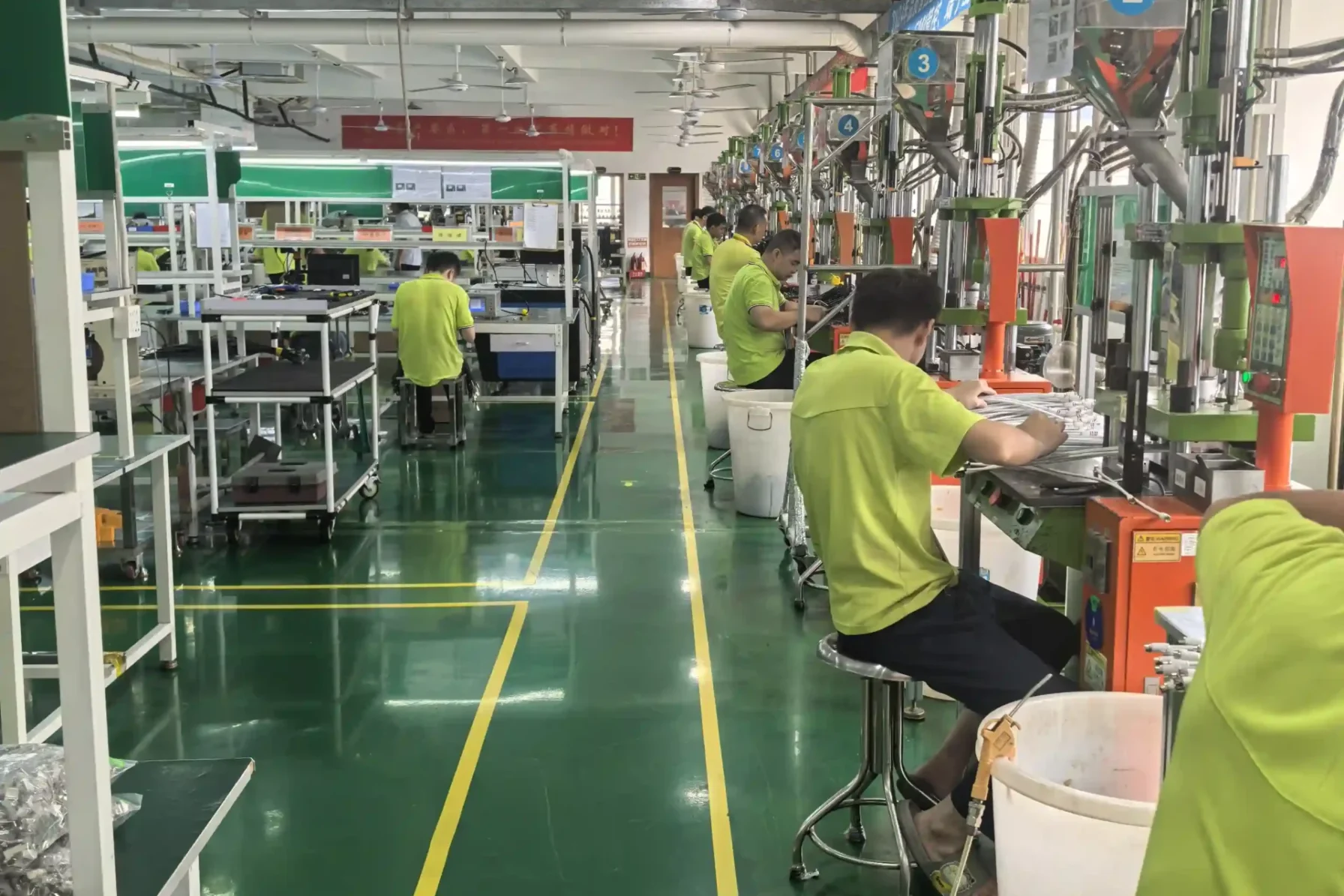 The factory assembles 6-Longkai Electronics